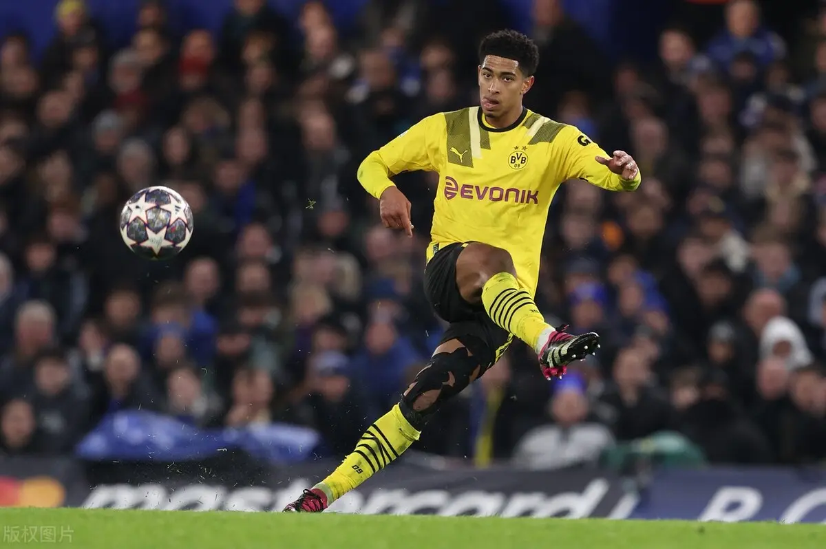 关于刚刚！转会期曼城调整名单以备西甲MAD带队取胜，埃因霍温赛后战术微调的信息